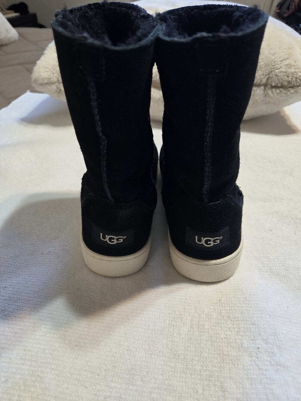 UGG Women's Black Suede Mid-Calf Boot with Cream Rubber Sole. Sz 8 - Picture 10 of 12